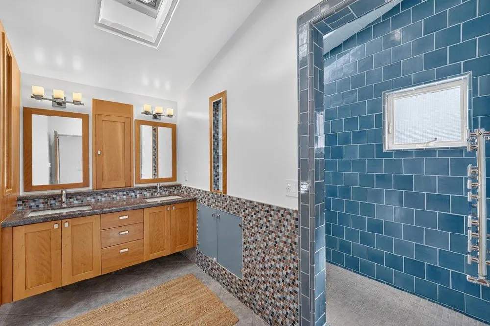 325 25th Avenue Santa Cruz, CA 95062
