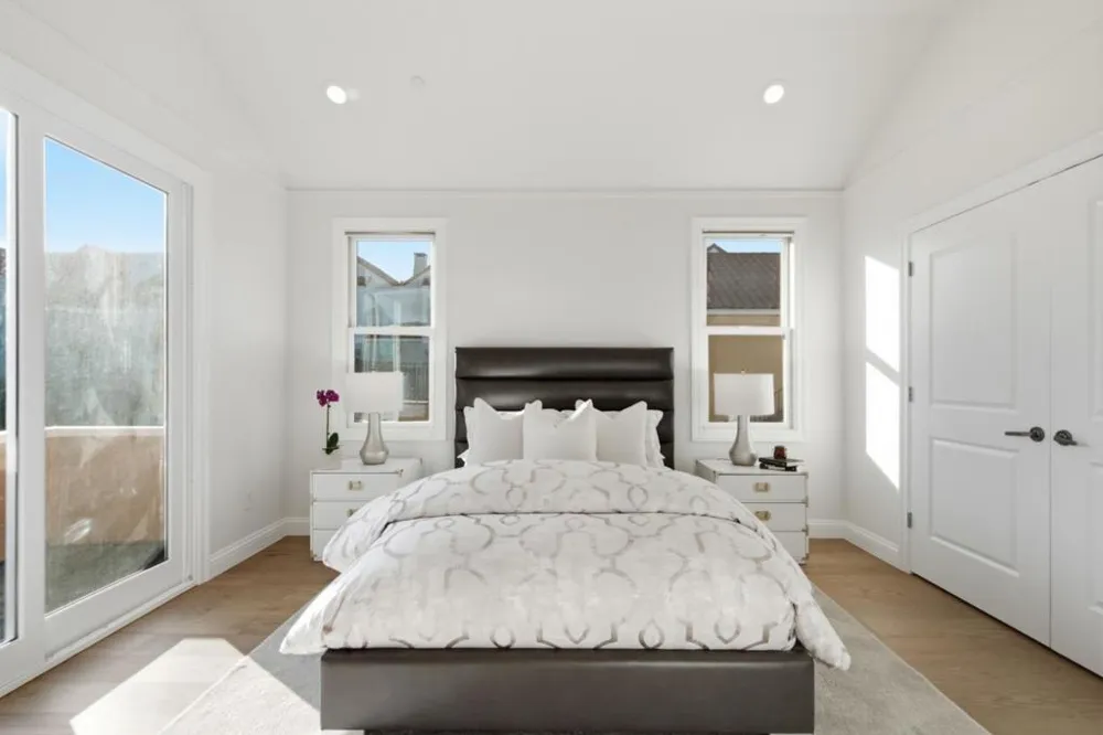 17101712 Gum Street San Mateo, CA 94402