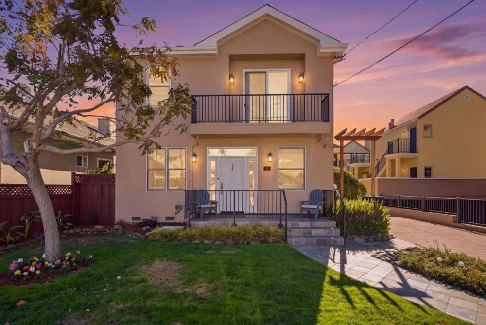 17101712 Gum Street San Mateo, CA 94402