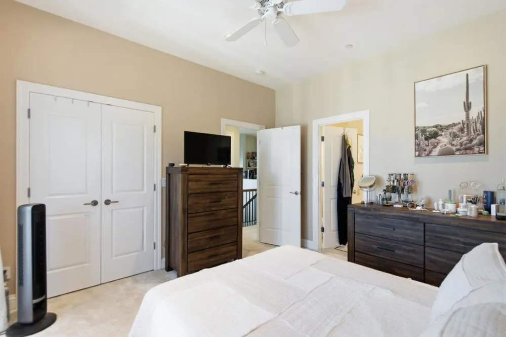 17101712 Gum Street San Mateo, CA 94402