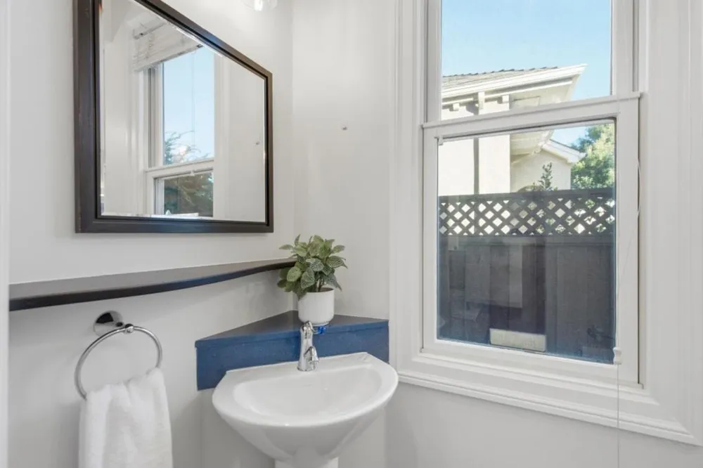 17101712 Gum Street San Mateo, CA 94402
