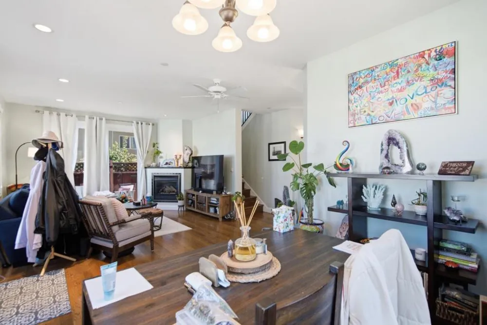 17101712 Gum Street San Mateo, CA 94402