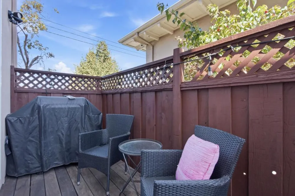 17101712 Gum Street San Mateo, CA 94402