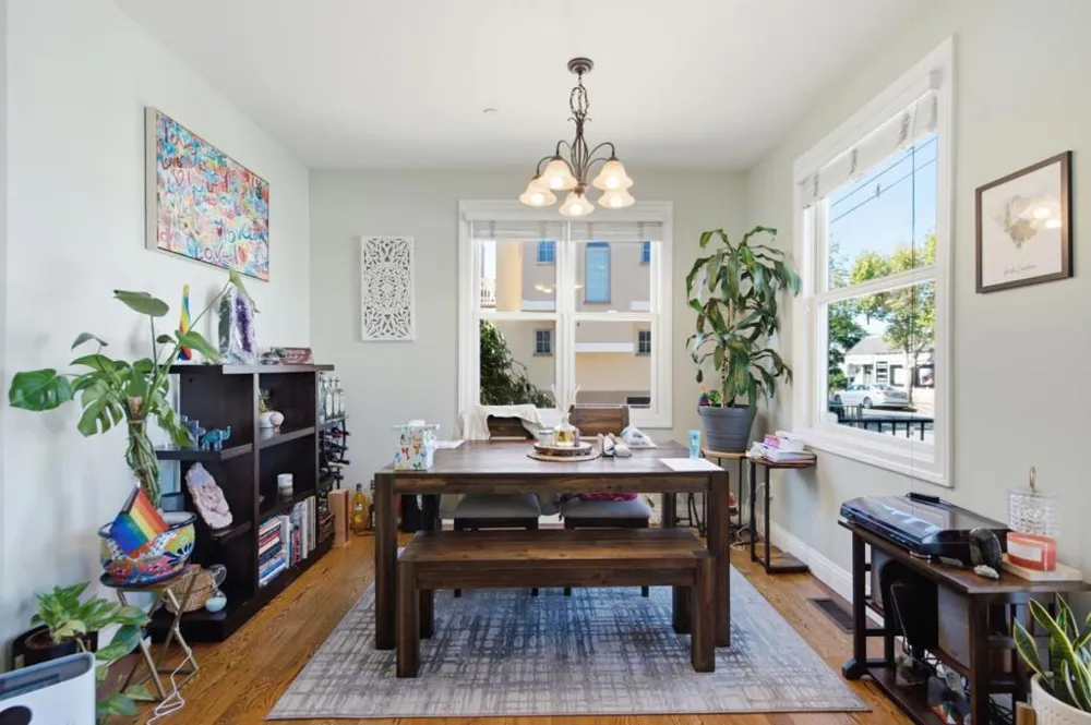 17101712 Gum Street San Mateo, CA 94402