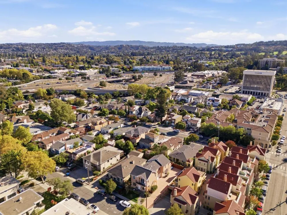 17101712 Gum Street San Mateo, CA 94402
