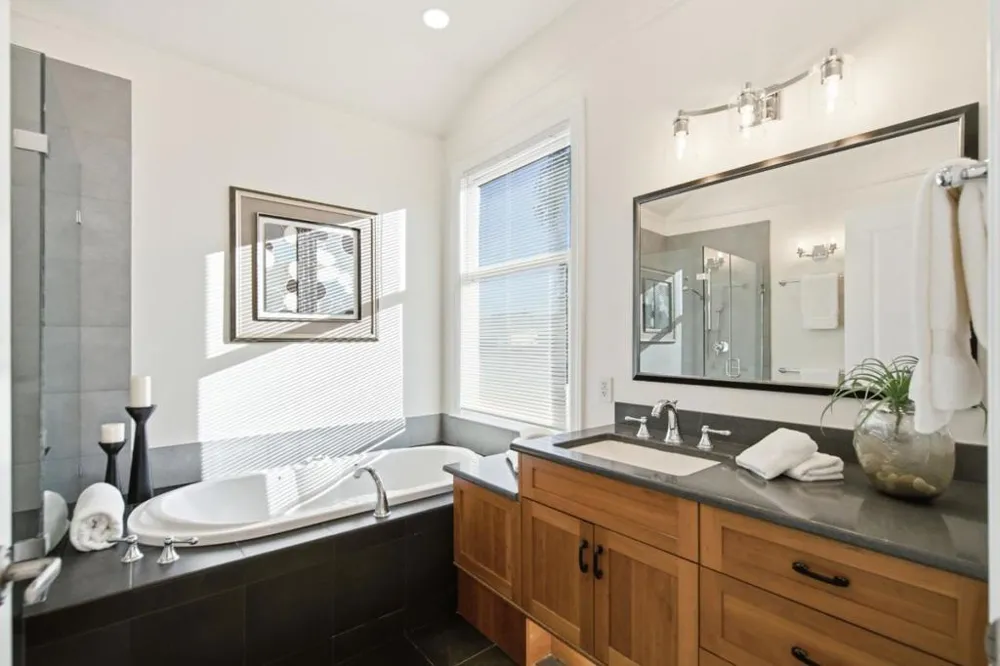 17101712 Gum Street San Mateo, CA 94402