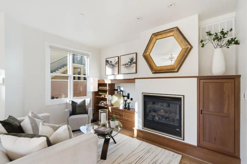 17101712 Gum Street San Mateo, CA 94402