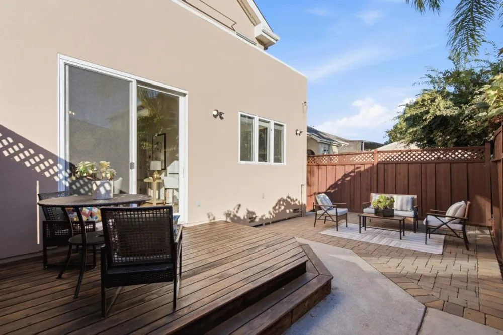 17101712 Gum Street San Mateo, CA 94402