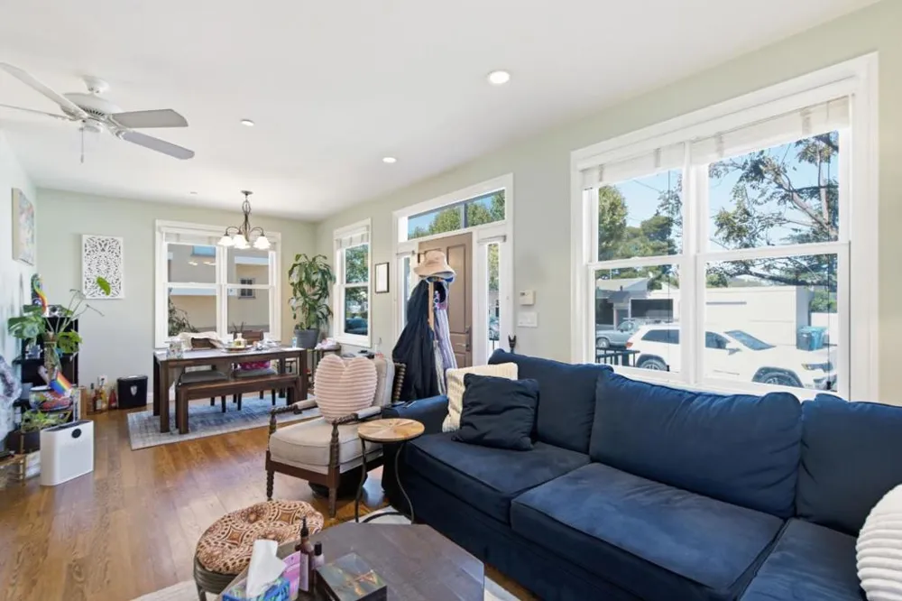 17101712 Gum Street San Mateo, CA 94402