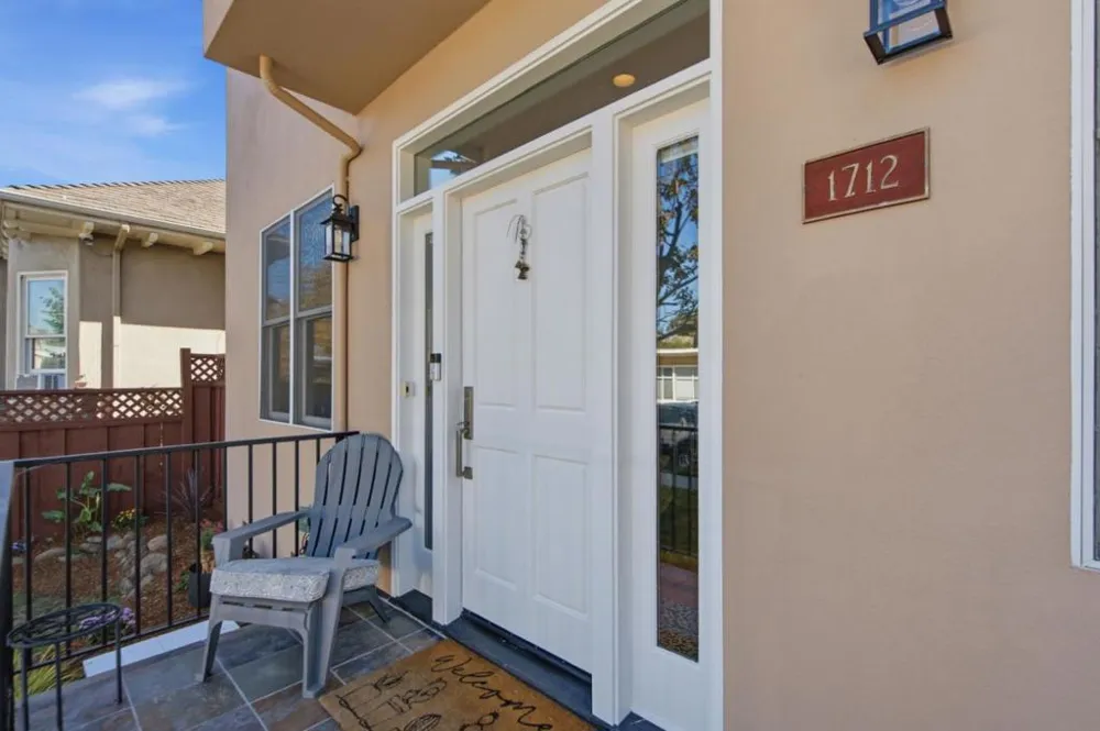 17101712 Gum Street San Mateo, CA 94402