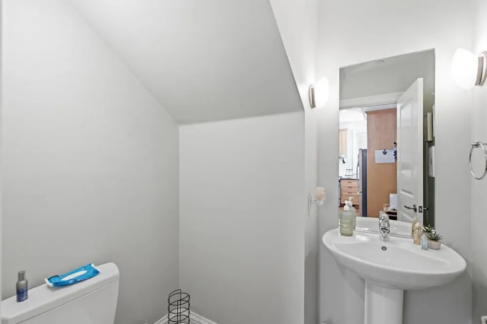 17101712 Gum Street San Mateo, CA 94402