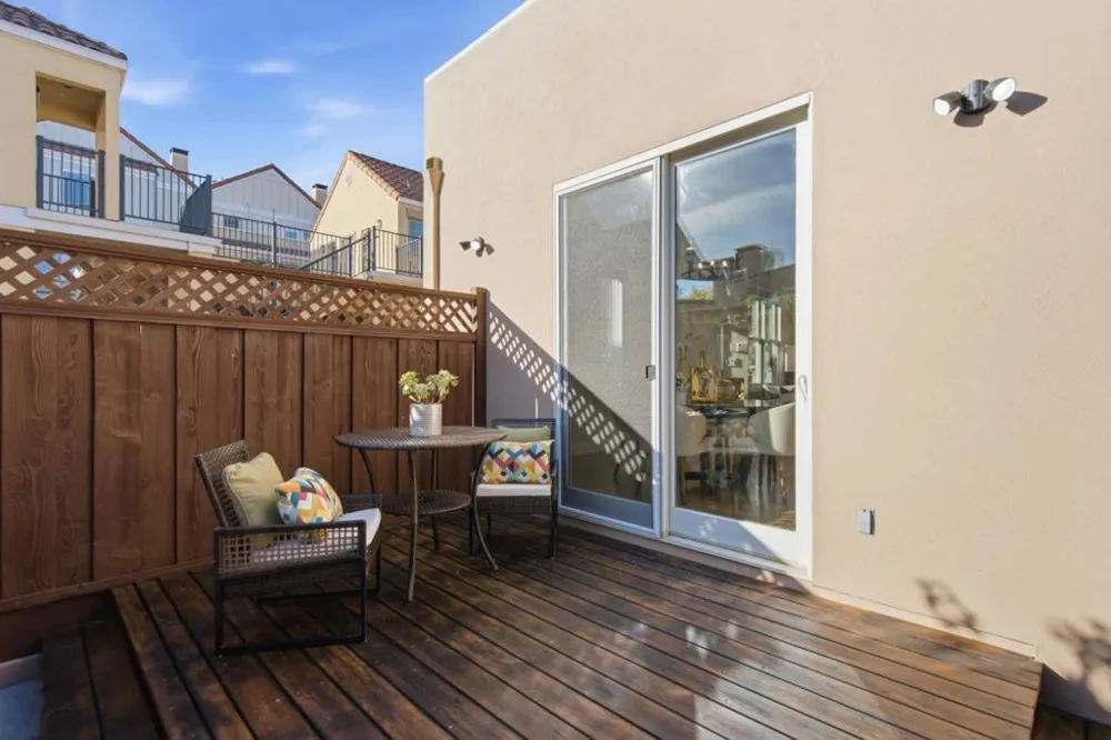 17101712 Gum Street San Mateo, CA 94402