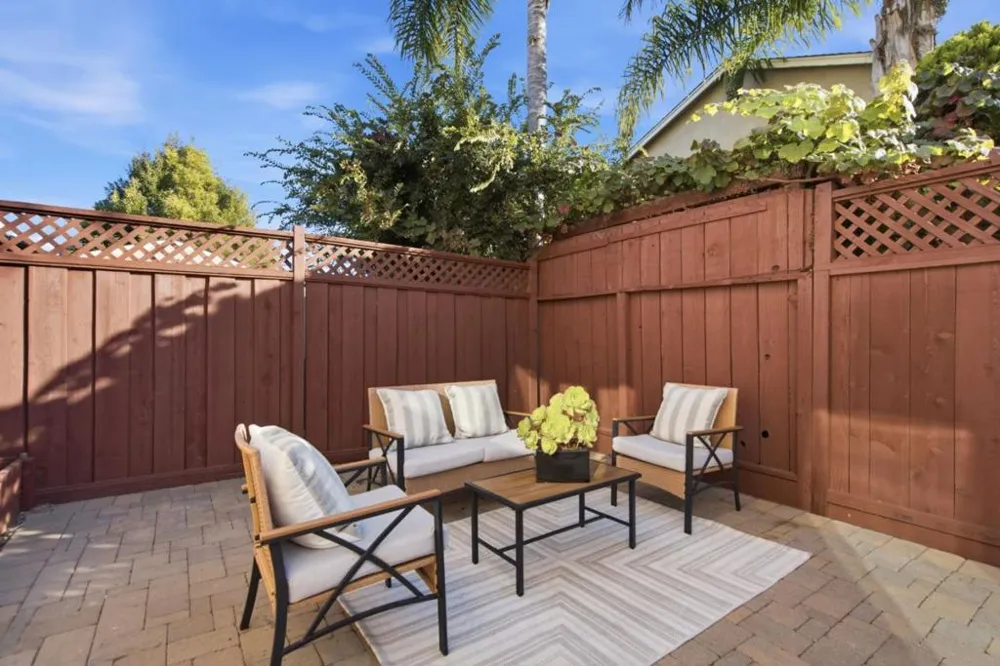 17101712 Gum Street San Mateo, CA 94402