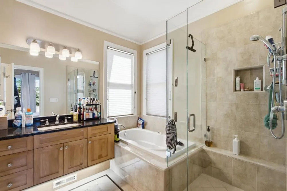 17101712 Gum Street San Mateo, CA 94402