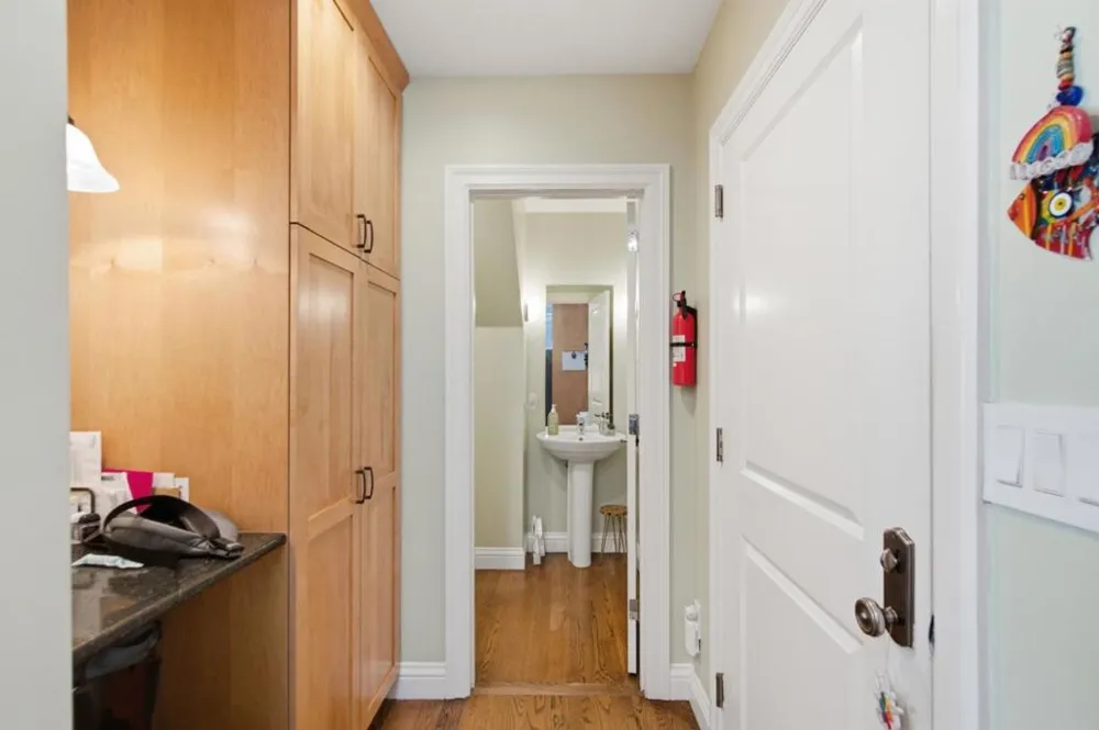 17101712 Gum Street San Mateo, CA 94402