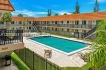 6640 SW 39th St #A1 Davie, FL 33314
