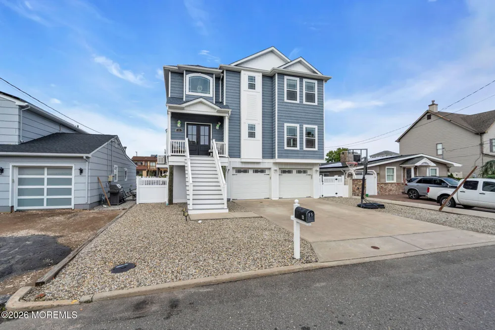 25 Sunrise Way Toms River, NJ 08753