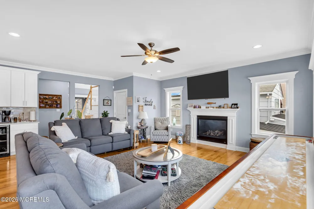 25 Sunrise Way Toms River, NJ 08753