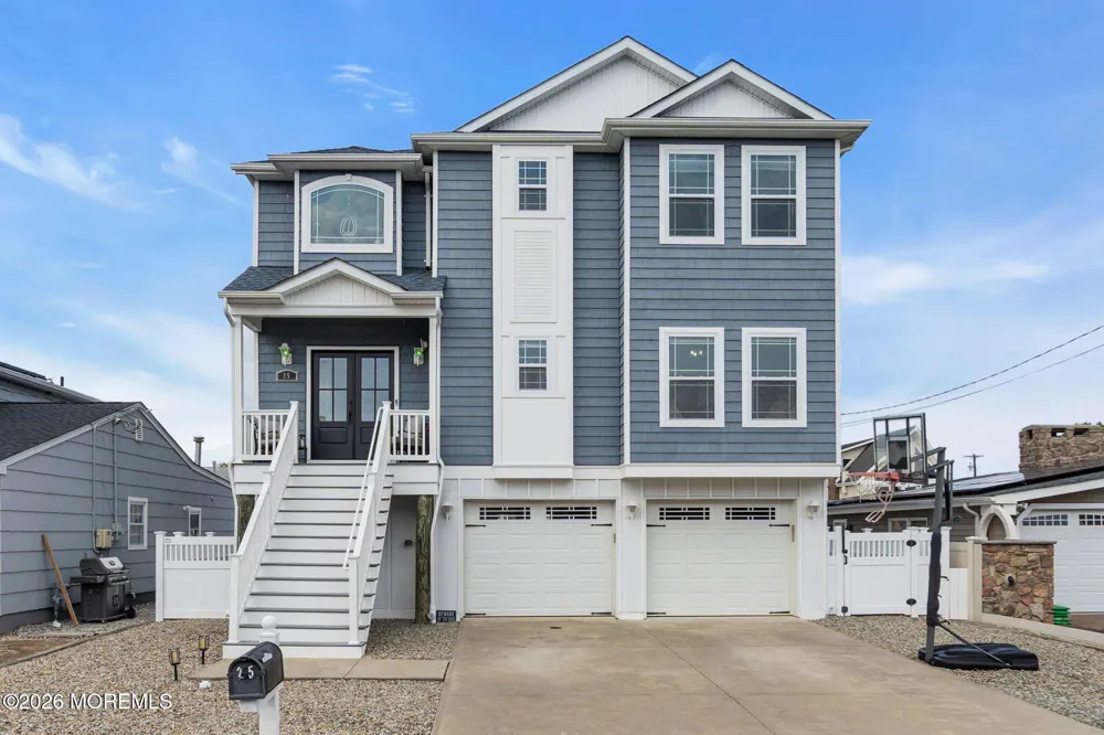 25 Sunrise Way Toms River, NJ 08753
