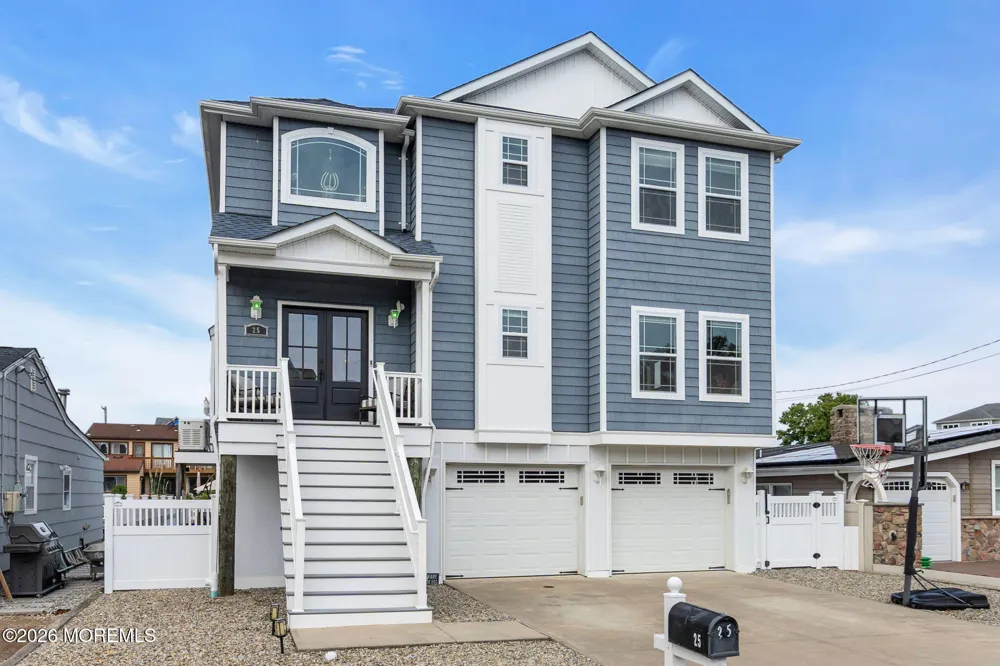 25 Sunrise Way Toms River, NJ 08753