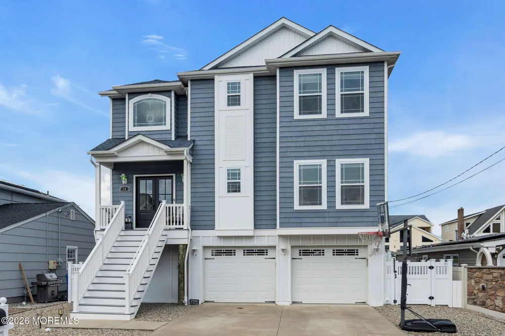 25 Sunrise Way Toms River, NJ 08753