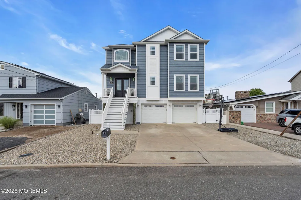 25 Sunrise Way Toms River, NJ 08753