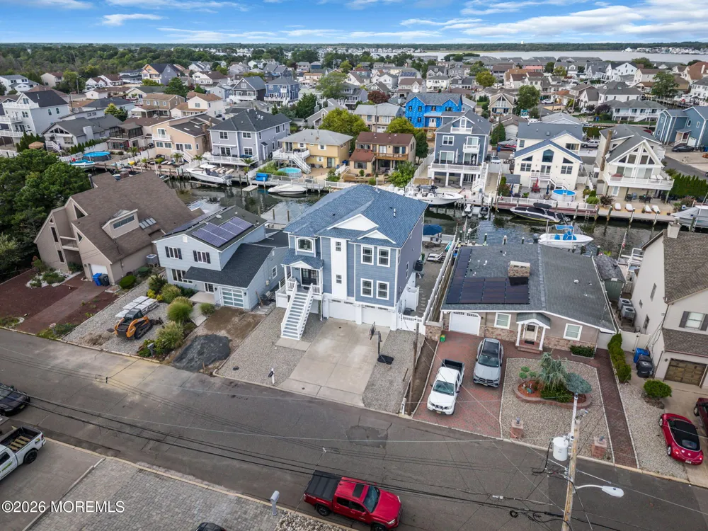 25 Sunrise Way Toms River, NJ 08753