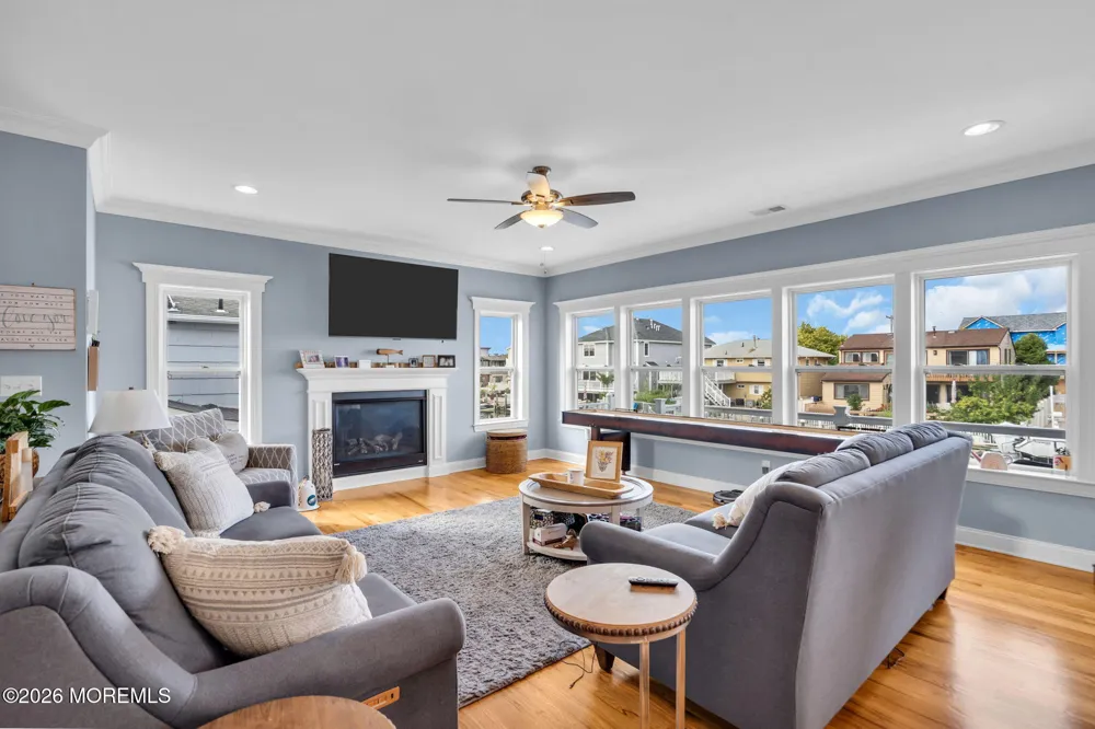 25 Sunrise Way Toms River, NJ 08753