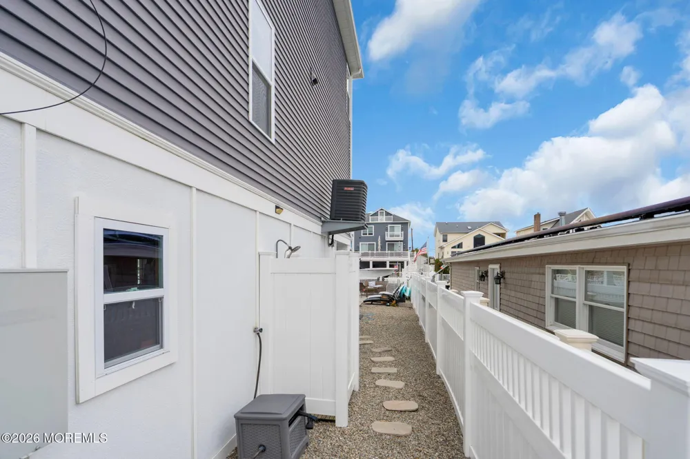 25 Sunrise Way Toms River, NJ 08753