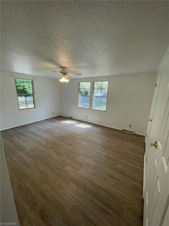 1041 Brooks Road Reidsville, NC 27320