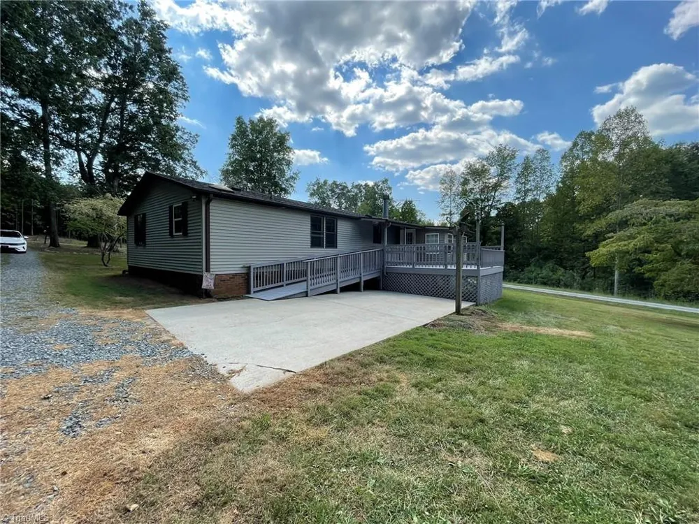 1041 Brooks Road Reidsville, NC 27320
