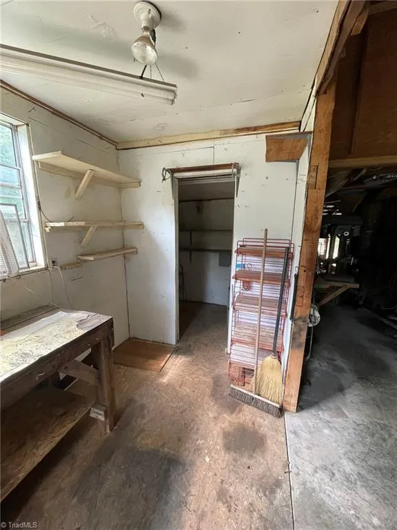 1041 Brooks Road Reidsville, NC 27320
