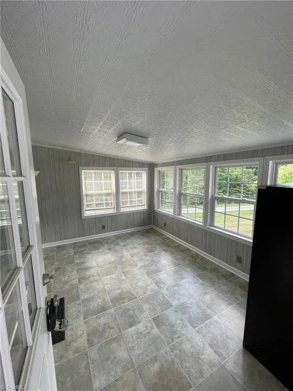 1041 Brooks Road Reidsville, NC 27320