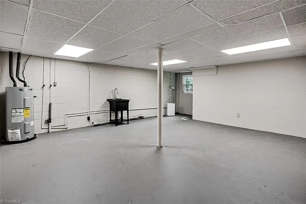 864 Parkview Street Asheboro, NC 27203