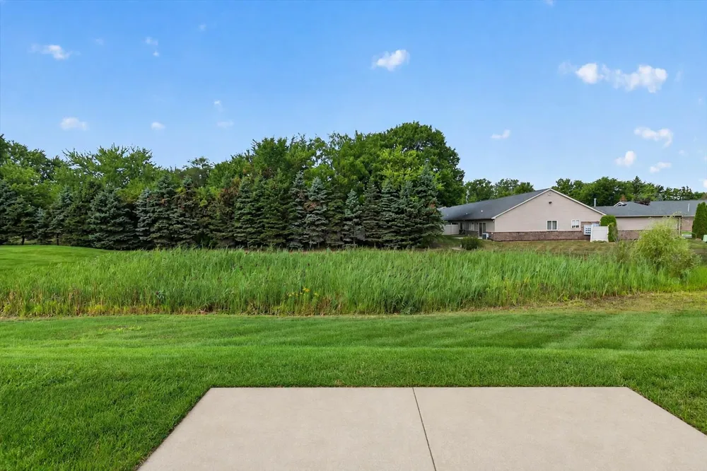 35251 Silver Maple Drive Clinton Charter Township, MI 48035