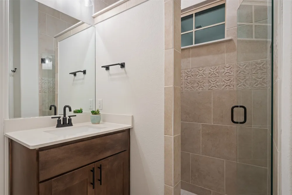 231 Gaucho Way Dripping Springs, TX 78620