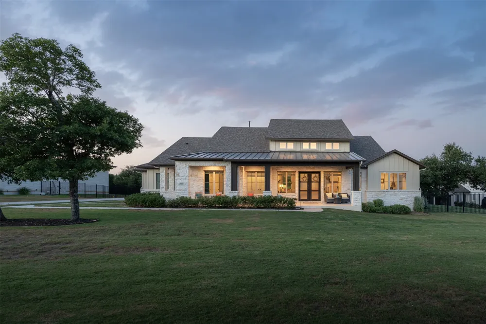 231 Gaucho Way Dripping Springs, TX 78620