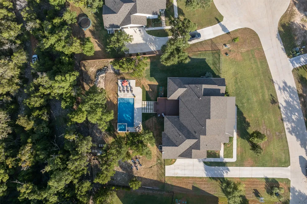 231 Gaucho Way Dripping Springs, TX 78620