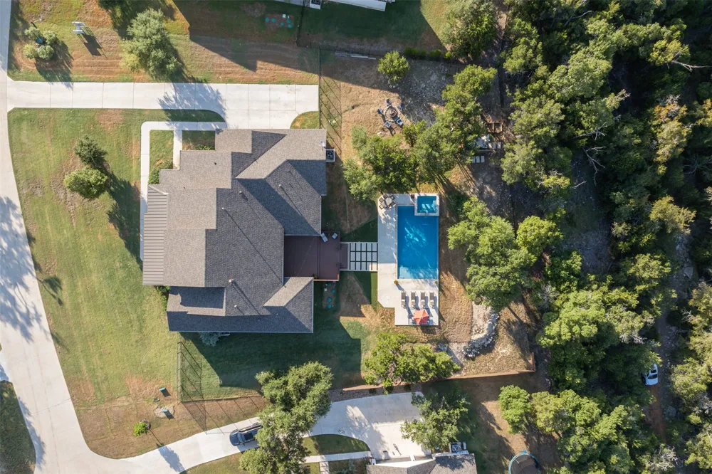 231 Gaucho Way Dripping Springs, TX 78620