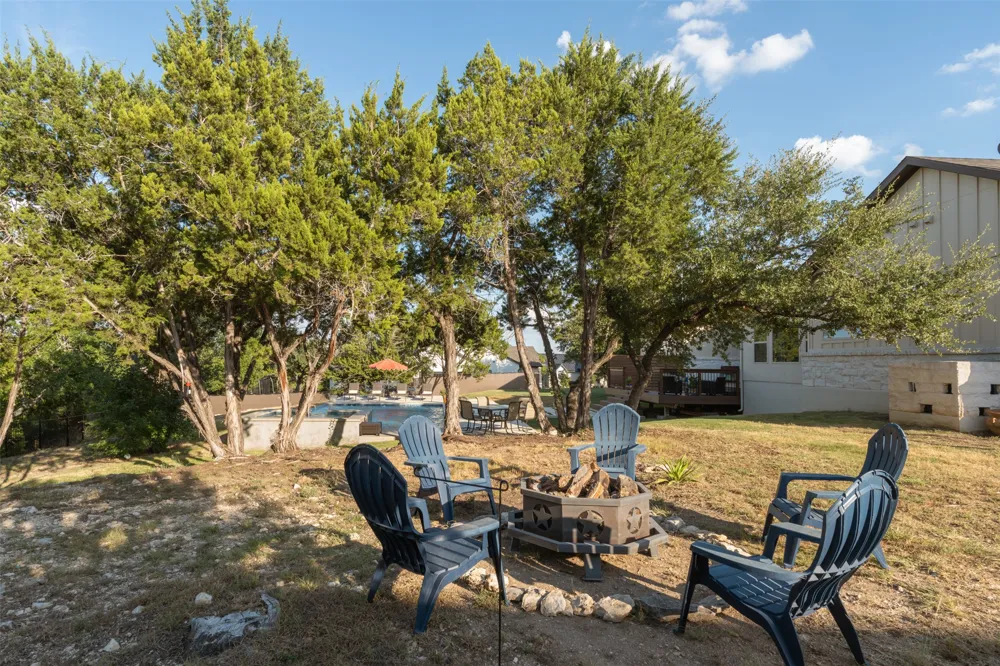 231 Gaucho Way Dripping Springs, TX 78620