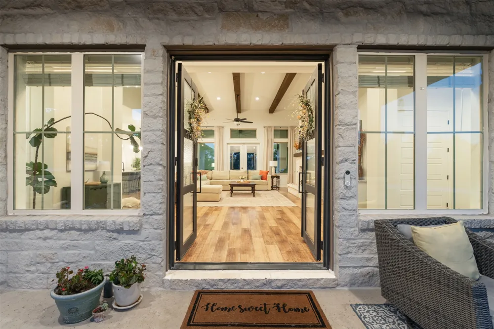 231 Gaucho Way Dripping Springs, TX 78620