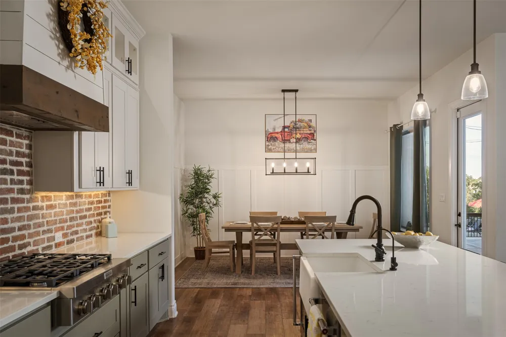 231 Gaucho Way Dripping Springs, TX 78620