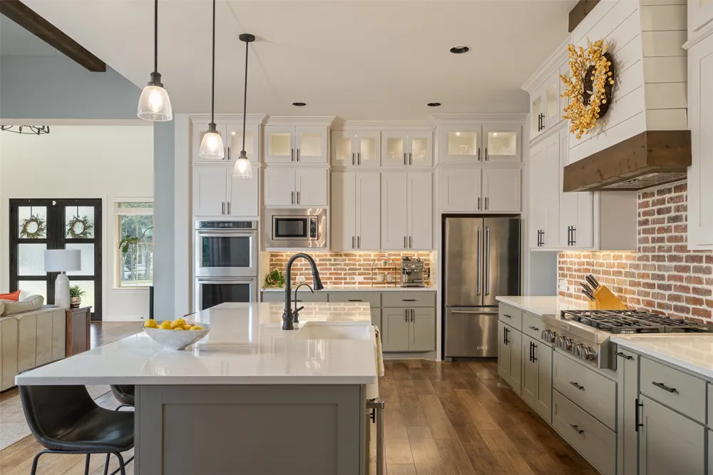 231 Gaucho Way Dripping Springs, TX 78620