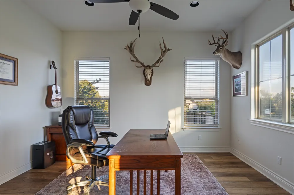 231 Gaucho Way Dripping Springs, TX 78620