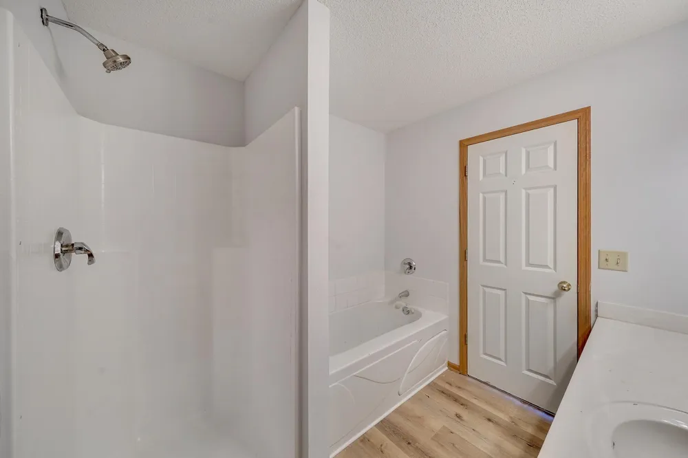 966 Princeton Avenue Shakopee, MN 55379