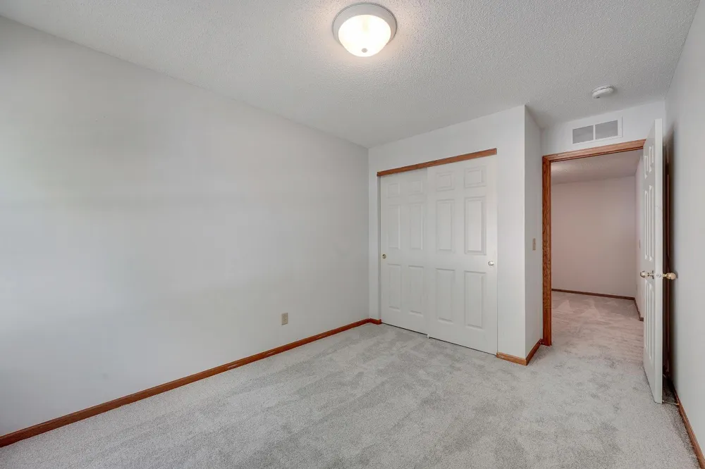 966 Princeton Avenue Shakopee, MN 55379