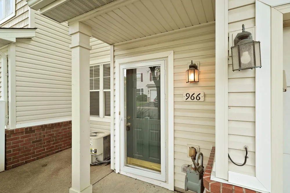 966 Princeton Avenue Shakopee, MN 55379