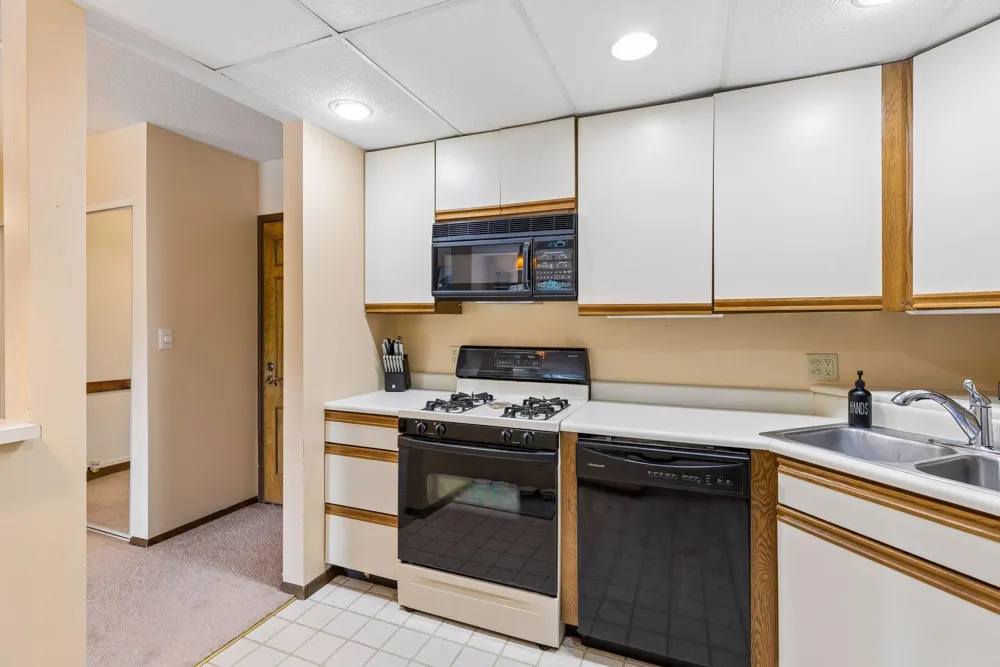 6710 Vernon Avenue S #406 Edina, MN 55436