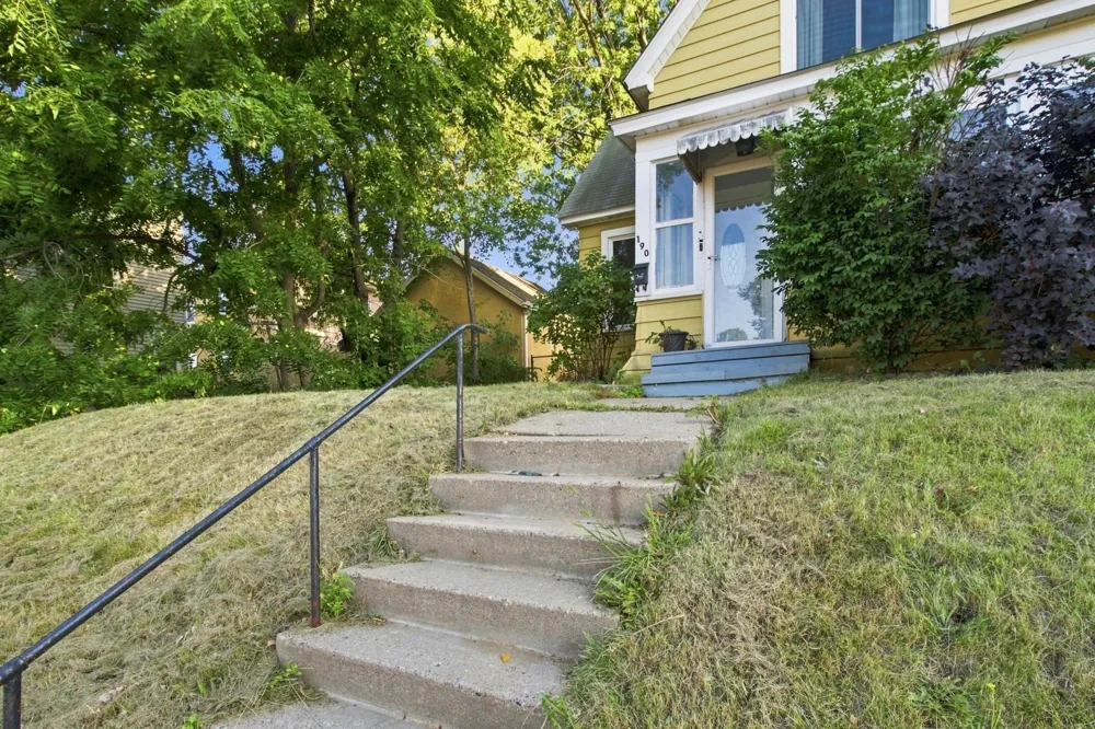 190 Annapolis Street E West Saint Paul, MN 55118