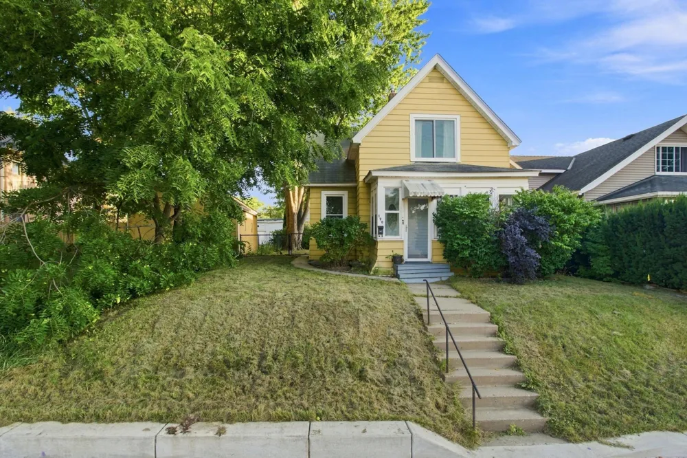 190 Annapolis Street E West Saint Paul, MN 55118
